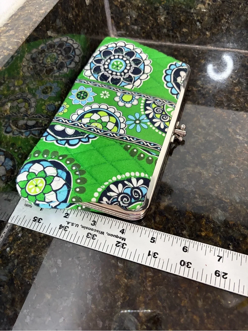 VERA BRADLEY Quilted Kisslock Clutch Wallet in retired Cupcake Green Pattern